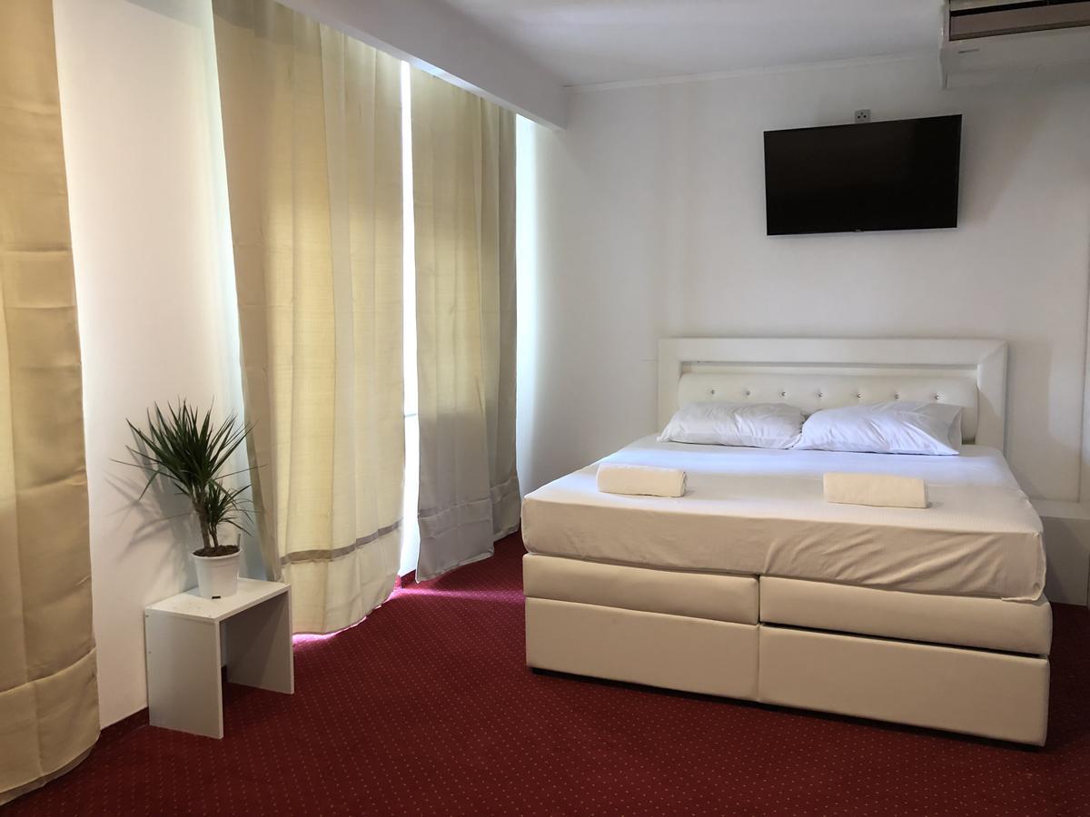 Hotel Park Crikvenica Exterior photo